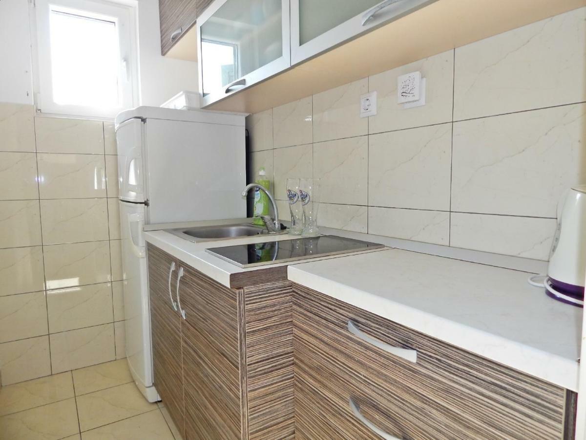 Apartments Buljan Brela Exterior photo